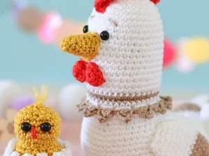 Momma Hen and Her Chick Amigurumi — Free Crochet Pattern