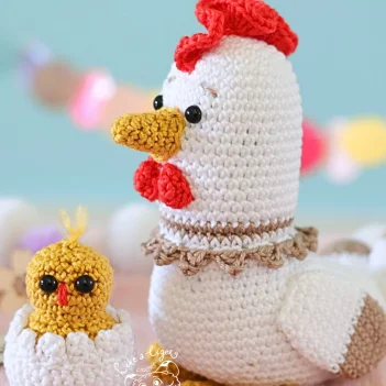 Momma Hen and Her Chick Amigurumi — Free Crochet Pattern