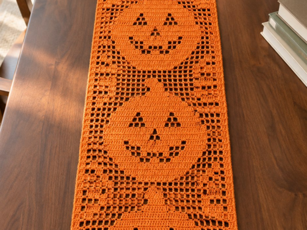 Filet Jack-o’-Lantern Halloween Table Runner — Free Crochet Pattern